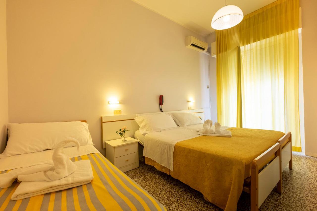 Hotel Giumer Rimini Luaran gambar