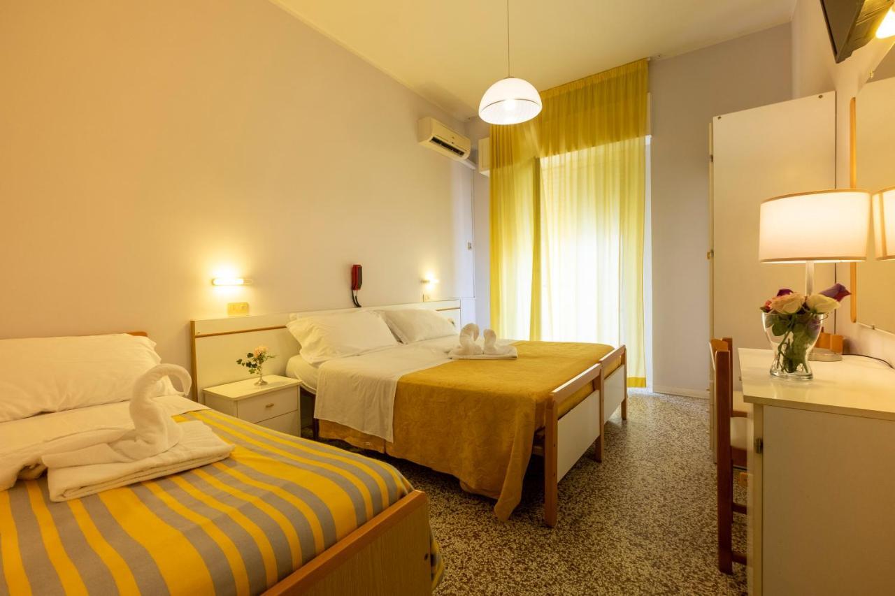 Hotel Giumer Rimini Luaran gambar