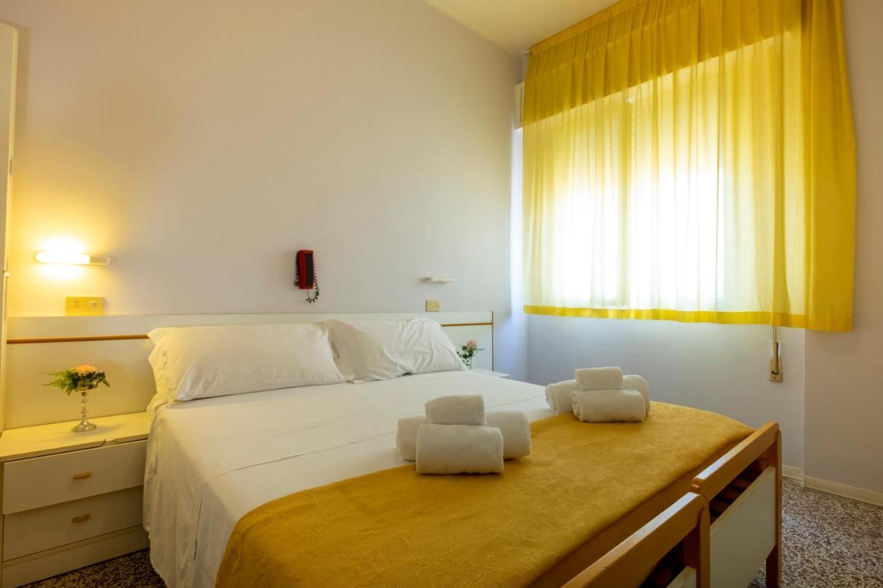 Hotel Giumer Rimini Luaran gambar