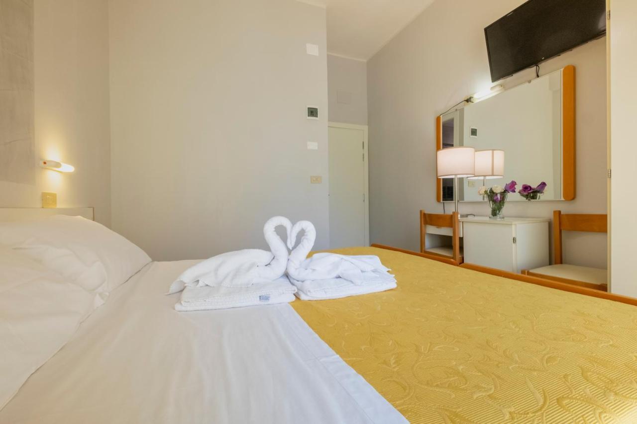 Hotel Giumer Rimini Luaran gambar