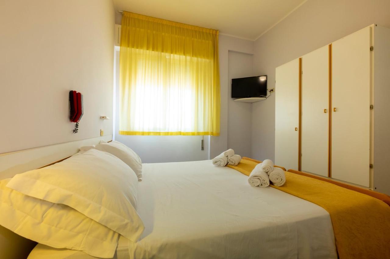 Hotel Giumer Rimini Luaran gambar