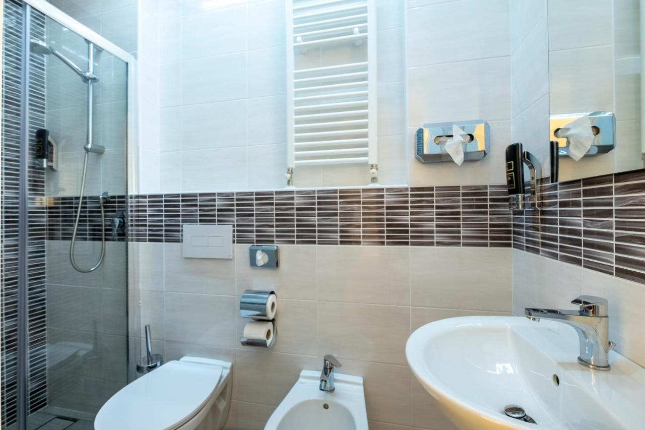 Hotel Giumer Rimini Luaran gambar