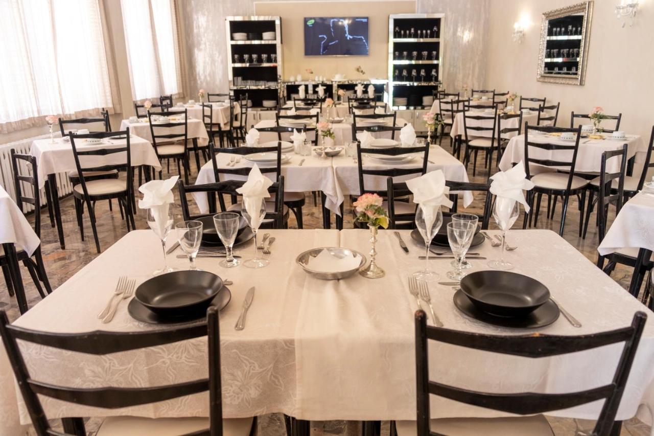 Hotel Giumer Rimini Luaran gambar