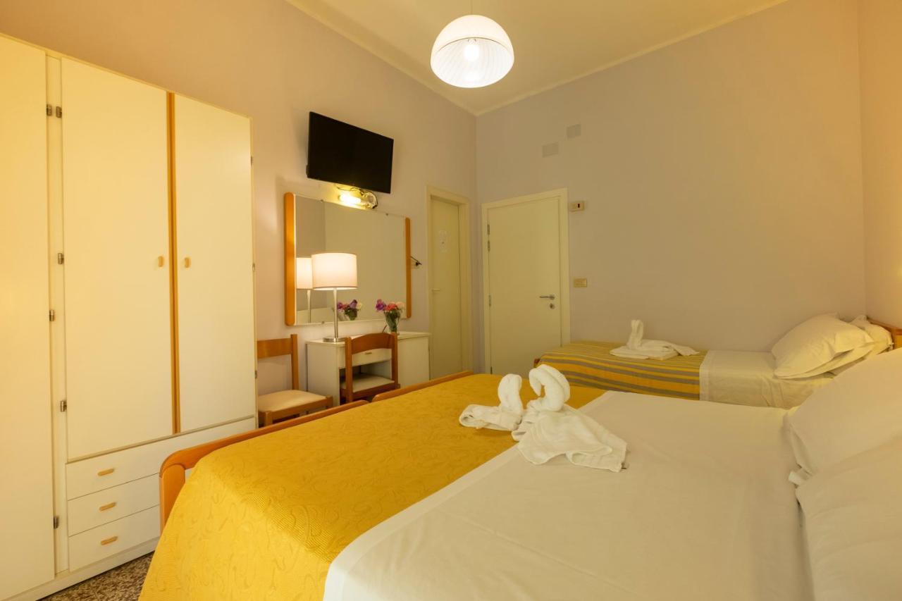 Hotel Giumer Rimini Luaran gambar