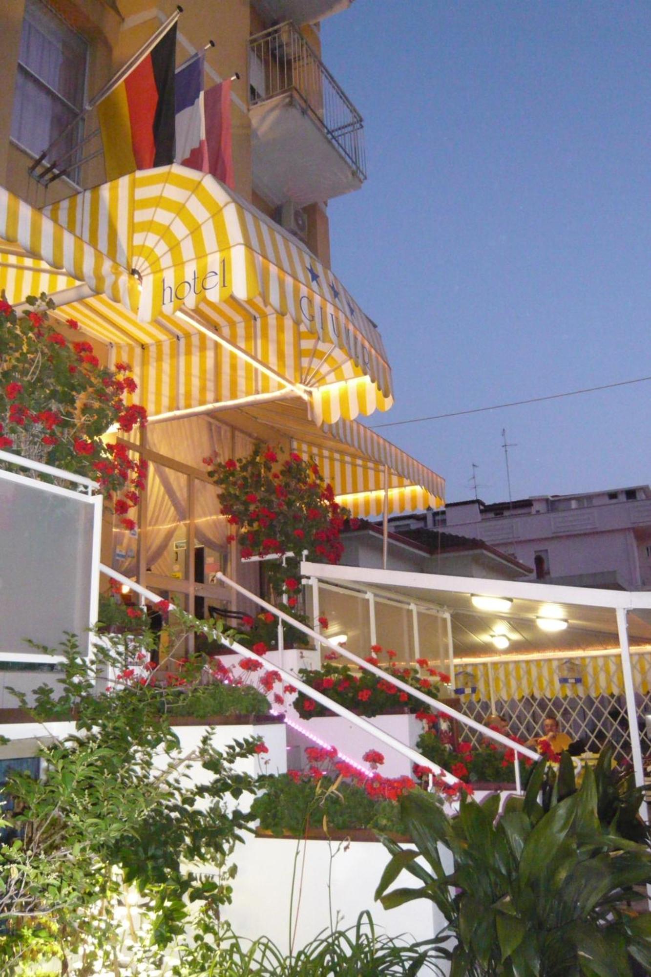 Hotel Giumer Rimini Luaran gambar